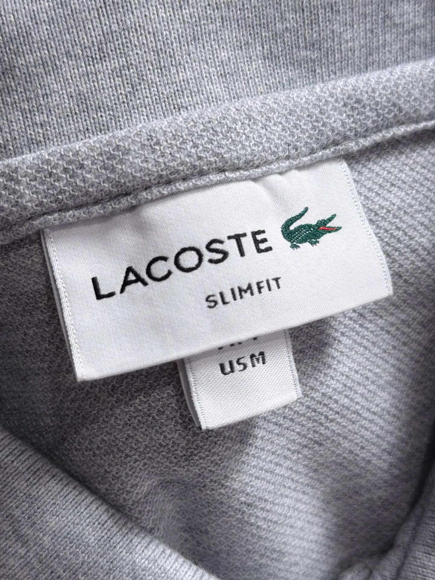 French Crocodile 2026 Spring and Summer Official Website Synchronization The Newest Arrival Style Classic Versatile Business Casual Polo Neck T-shirt Made of imported beaded cotton fabric, comfortable and breathable, with delicate texture and super soft skin-friendly touch! Lapel design, absolutely crisp and handsome fit! The sewing process with this density is absolutely meticulous in handling details! Skin-friendly and smooth to the touch, it is a perfect combination of comfort and breathability! The fabric properties are all excellent! Full of high-end feel! Simple and elegant design, Versatile is extremely wearable! All three standards! It is highly recommended to buy it, and you will never see a style like this outside! On sale on the official website! Size:M-2XL​